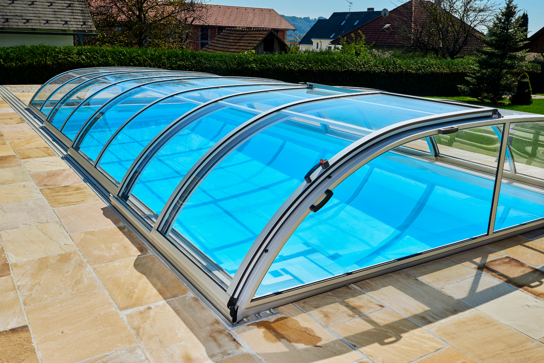 Pooltak Symphonie Omonterat