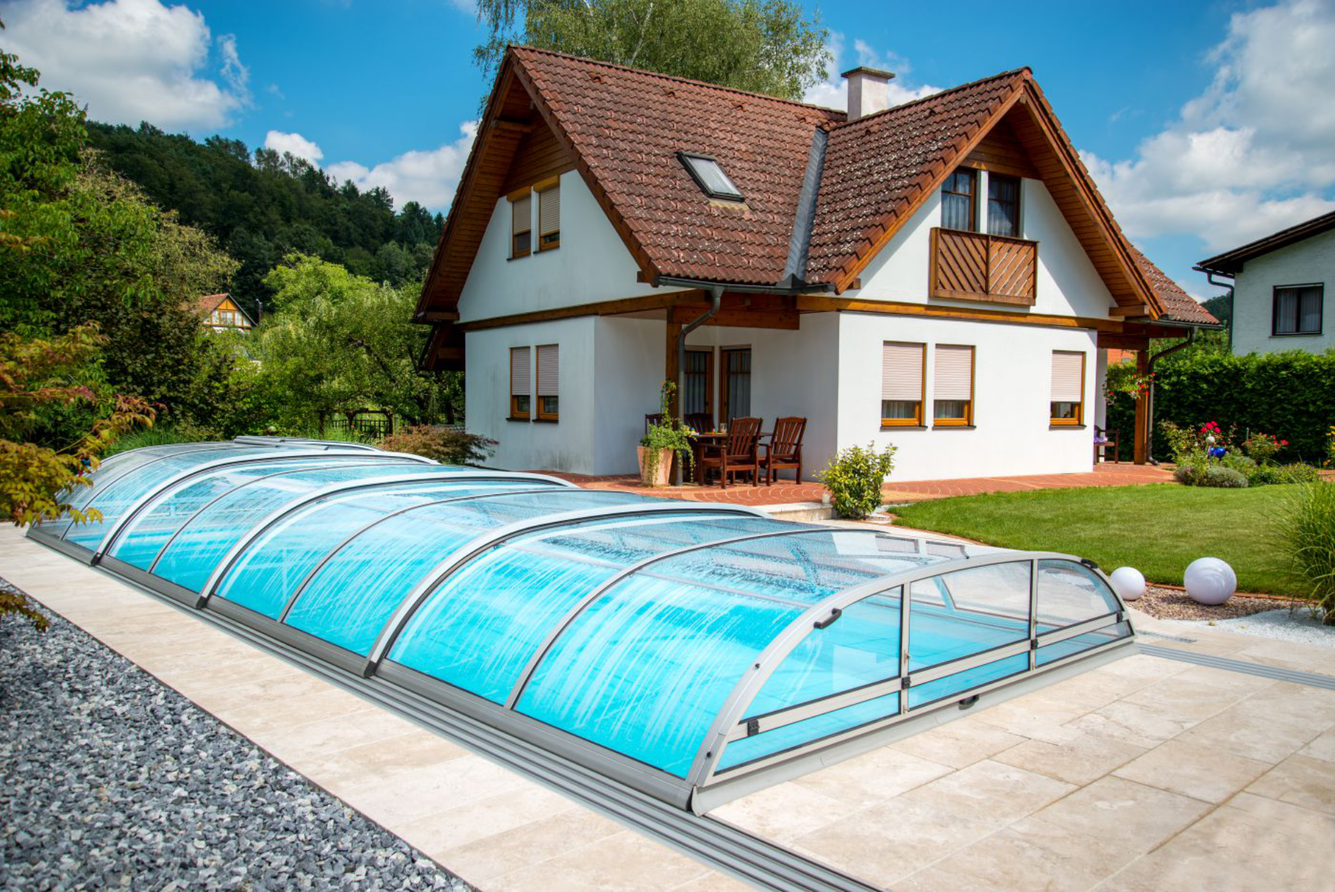 Pooltak Symphonie Omonterat