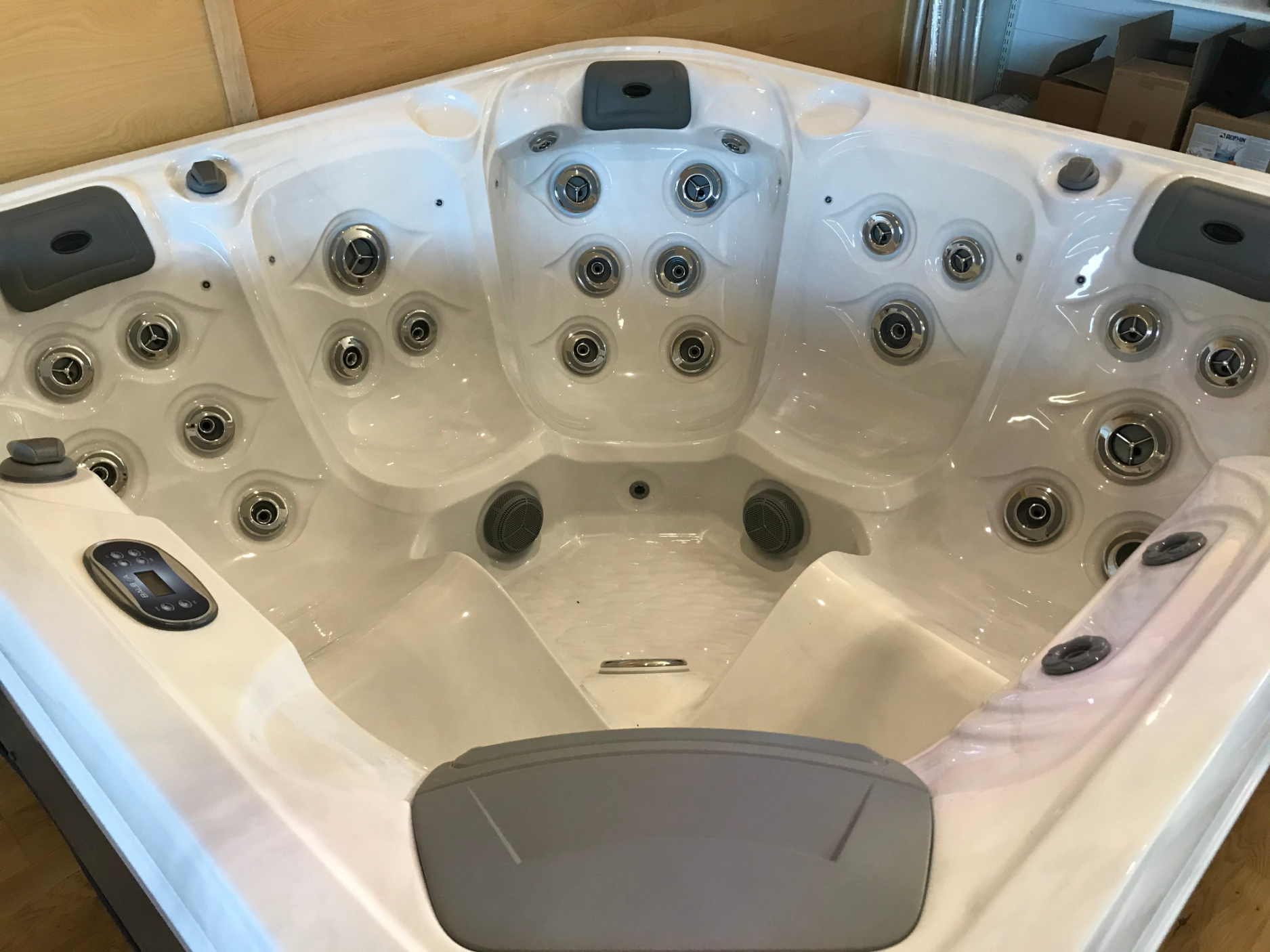 Spabad | Ocean | 5 personer (200x200x85cm)