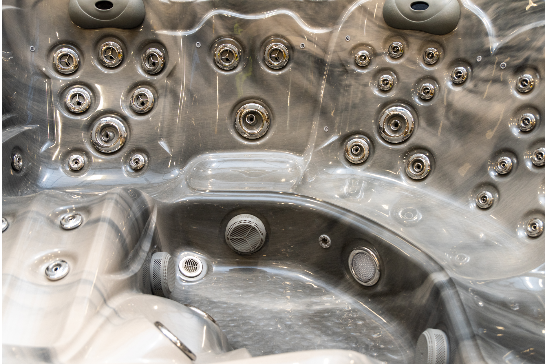 Spabad | Tourmaline | 6 personer (230x230x96cm)